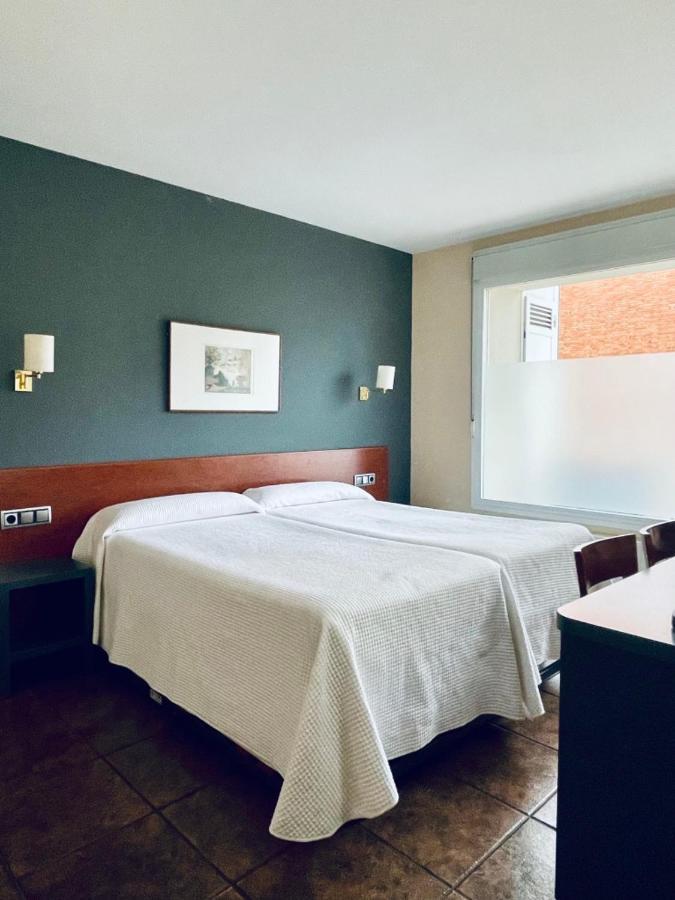 Hotel Yerri Естелья Екстер'єр фото
