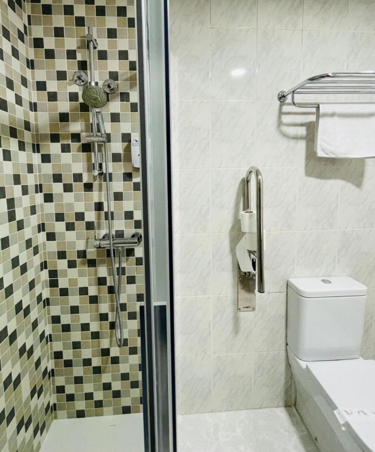 Hotel Yerri Естелья Екстер'єр фото
